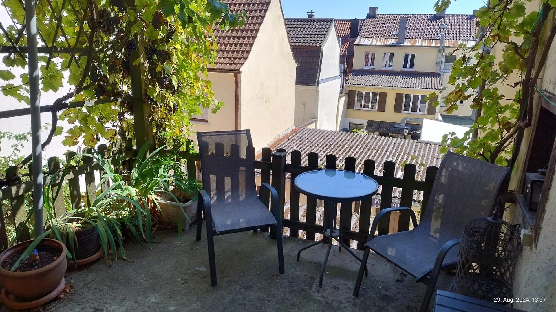 Idyllisches Wohnen An Der Stadtmauer Mit Turm - Einzigartig In Sw Schweinfurt Apartment